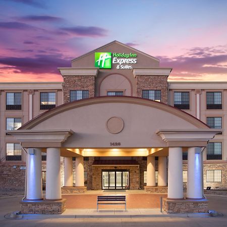 Holiday Inn Express Hotel & Suites Fort Collins By Ihg Екстериор снимка