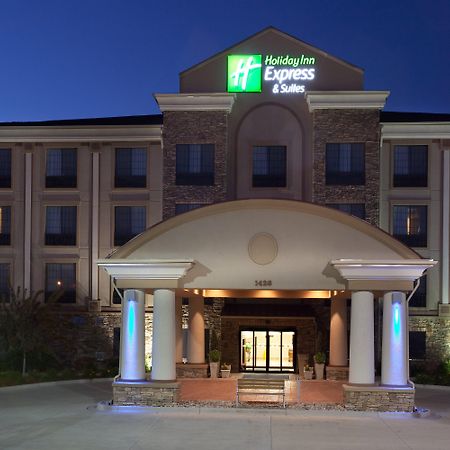 Holiday Inn Express Hotel & Suites Fort Collins By Ihg Екстериор снимка
