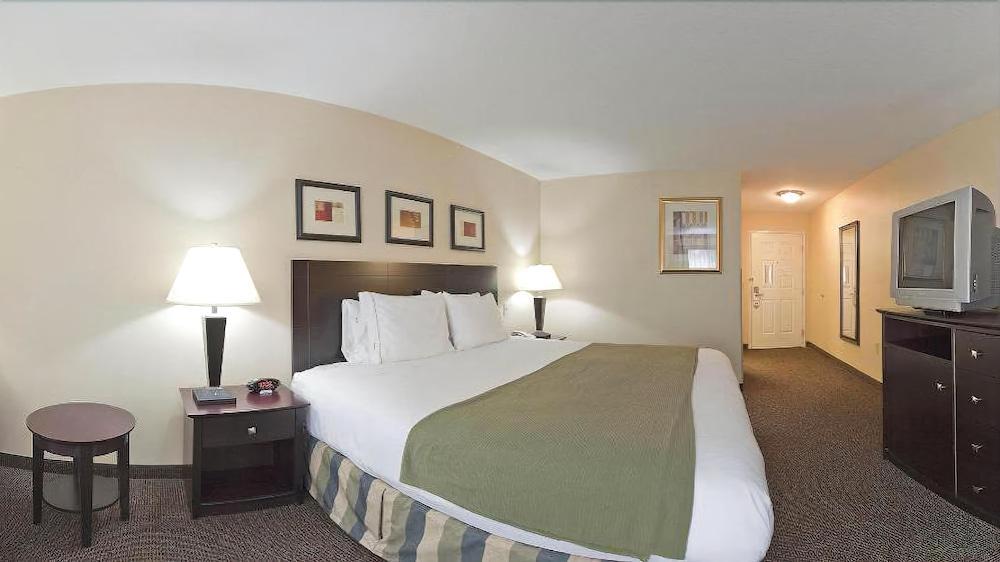 Holiday Inn Express Hotel & Suites Fort Collins By Ihg Екстериор снимка