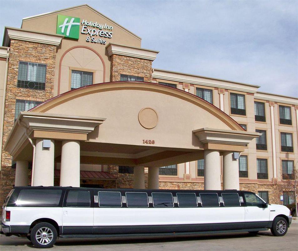 Holiday Inn Express Hotel & Suites Fort Collins By Ihg Екстериор снимка