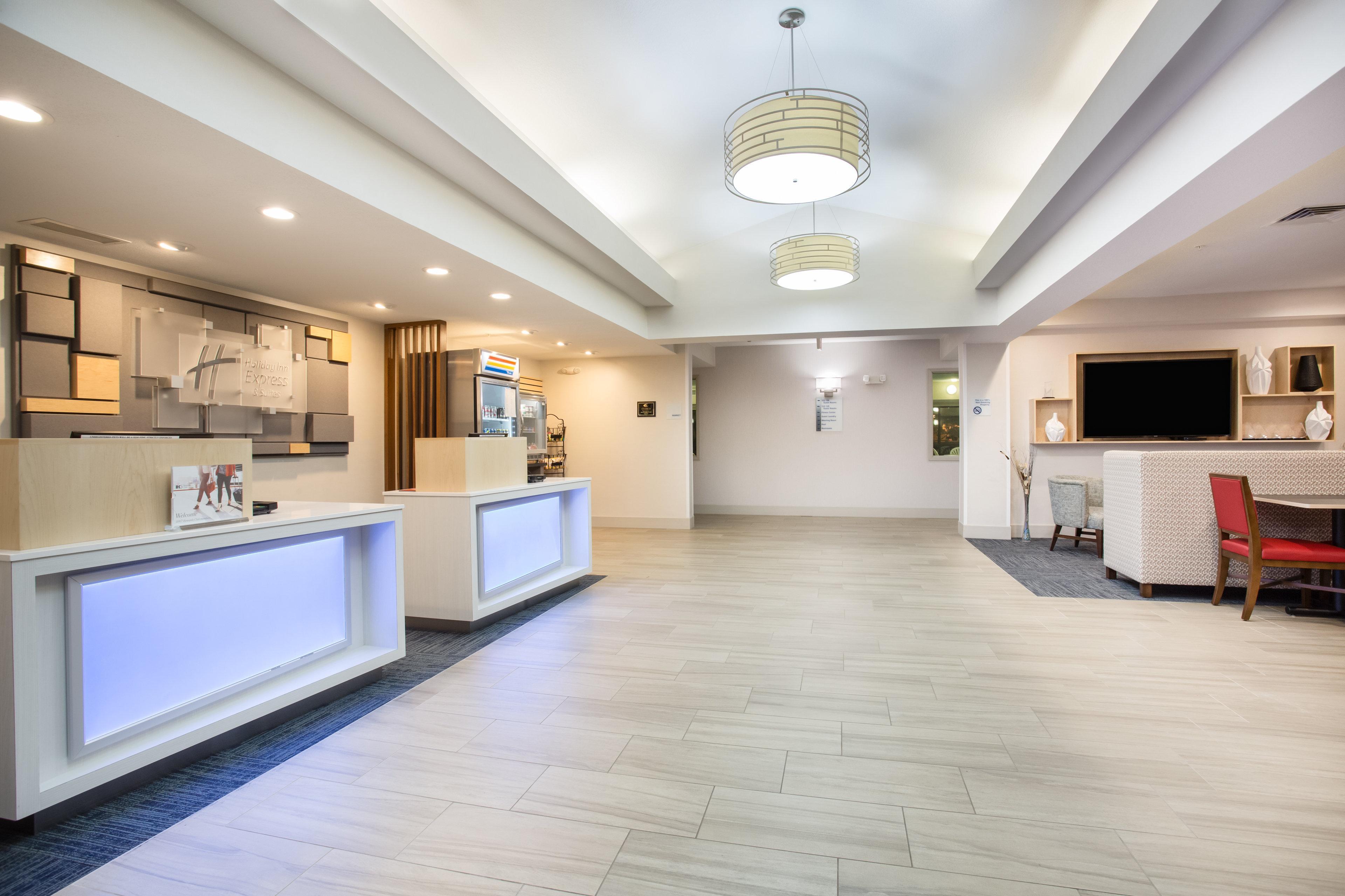 Holiday Inn Express Hotel & Suites Fort Collins By Ihg Екстериор снимка