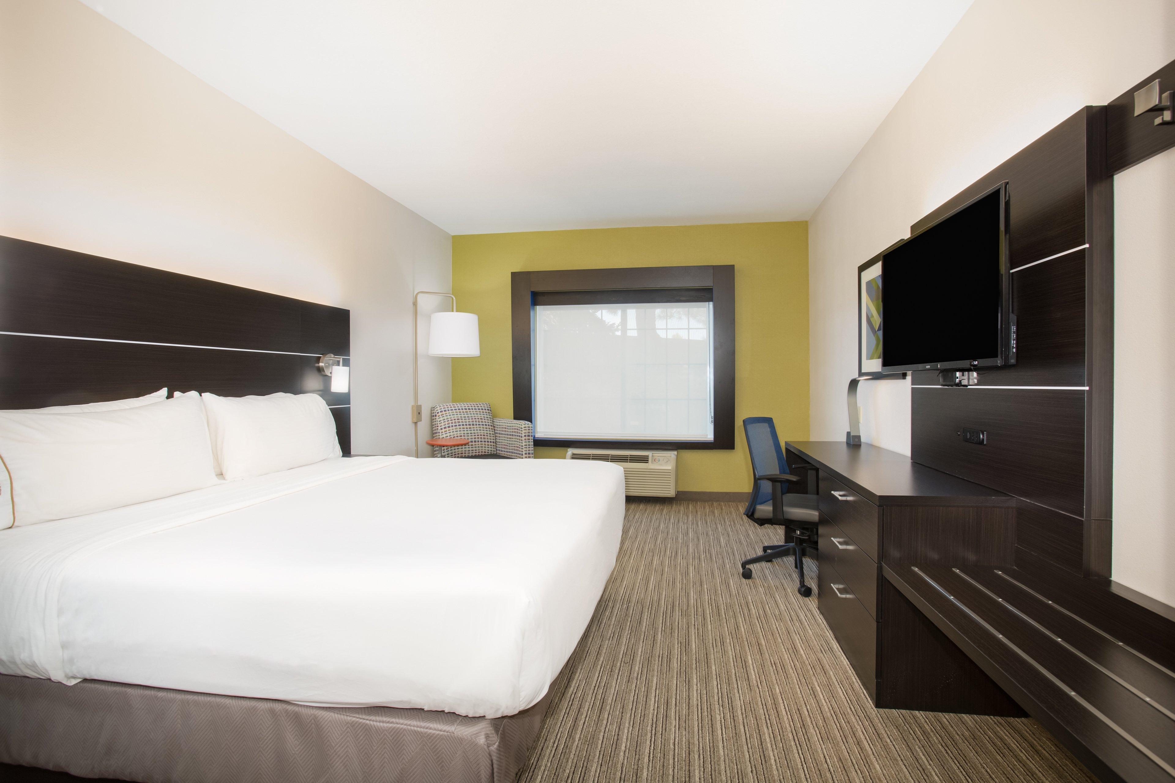 Holiday Inn Express Hotel & Suites Fort Collins By Ihg Екстериор снимка