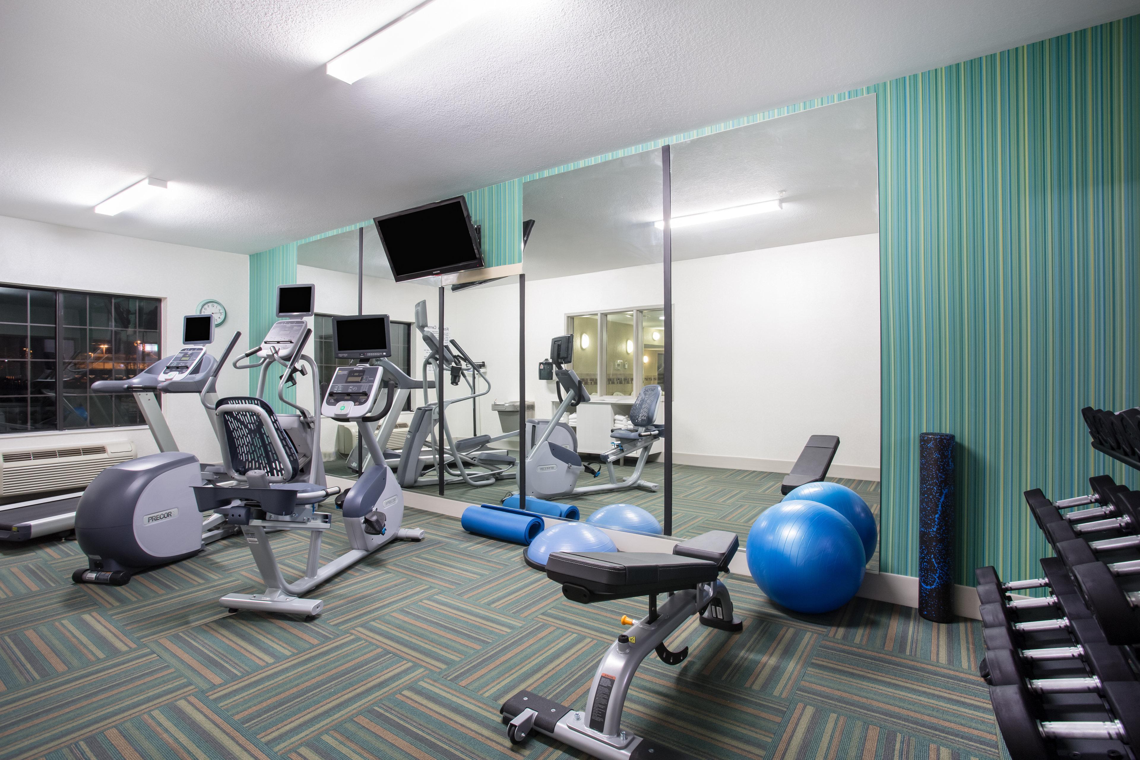 Holiday Inn Express Hotel & Suites Fort Collins By Ihg Екстериор снимка