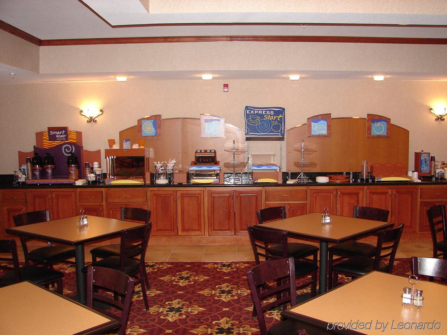 Holiday Inn Express Hotel & Suites Fort Collins By Ihg Ресторант снимка