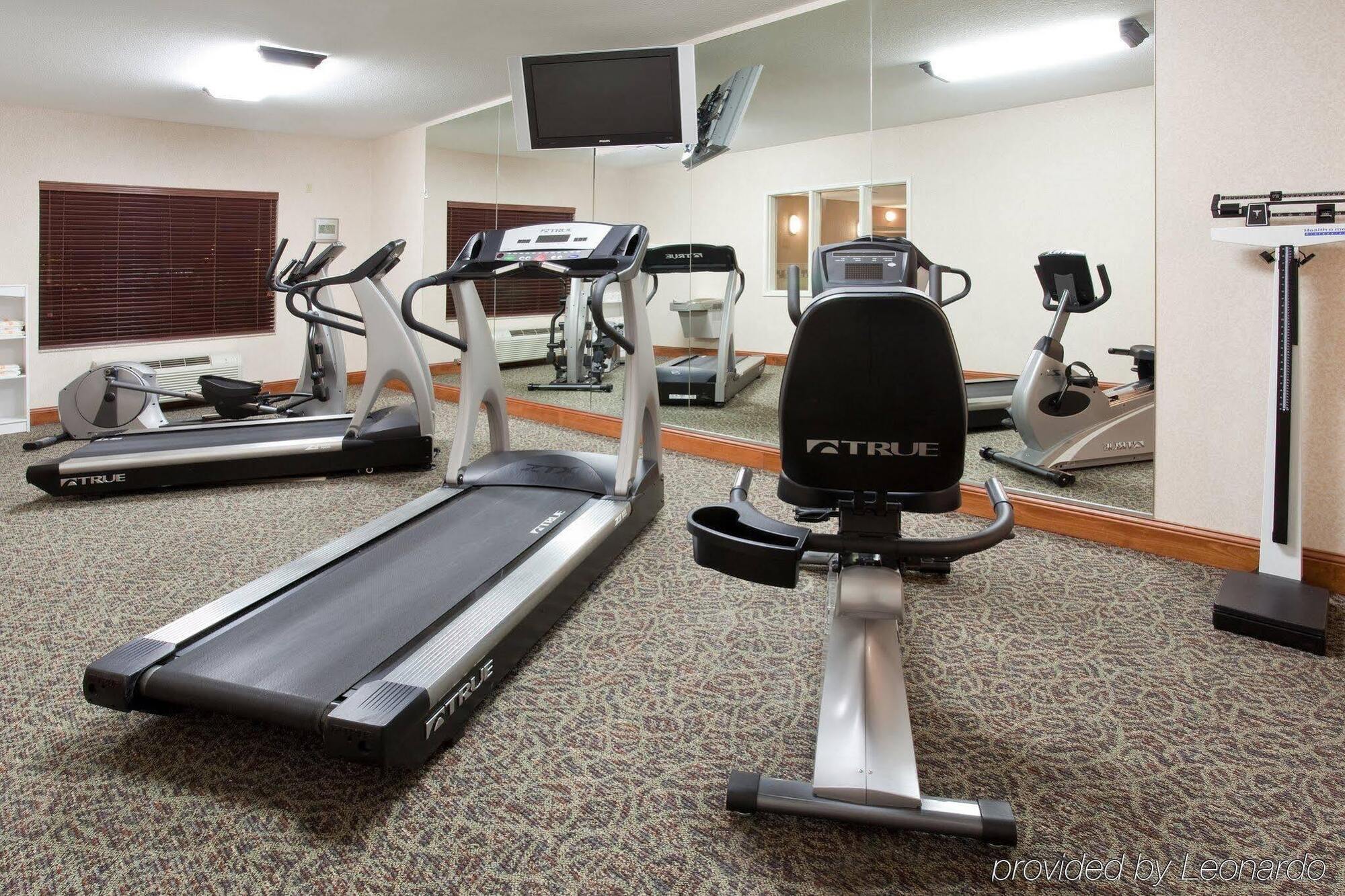 Holiday Inn Express Hotel & Suites Fort Collins By Ihg Екстериор снимка