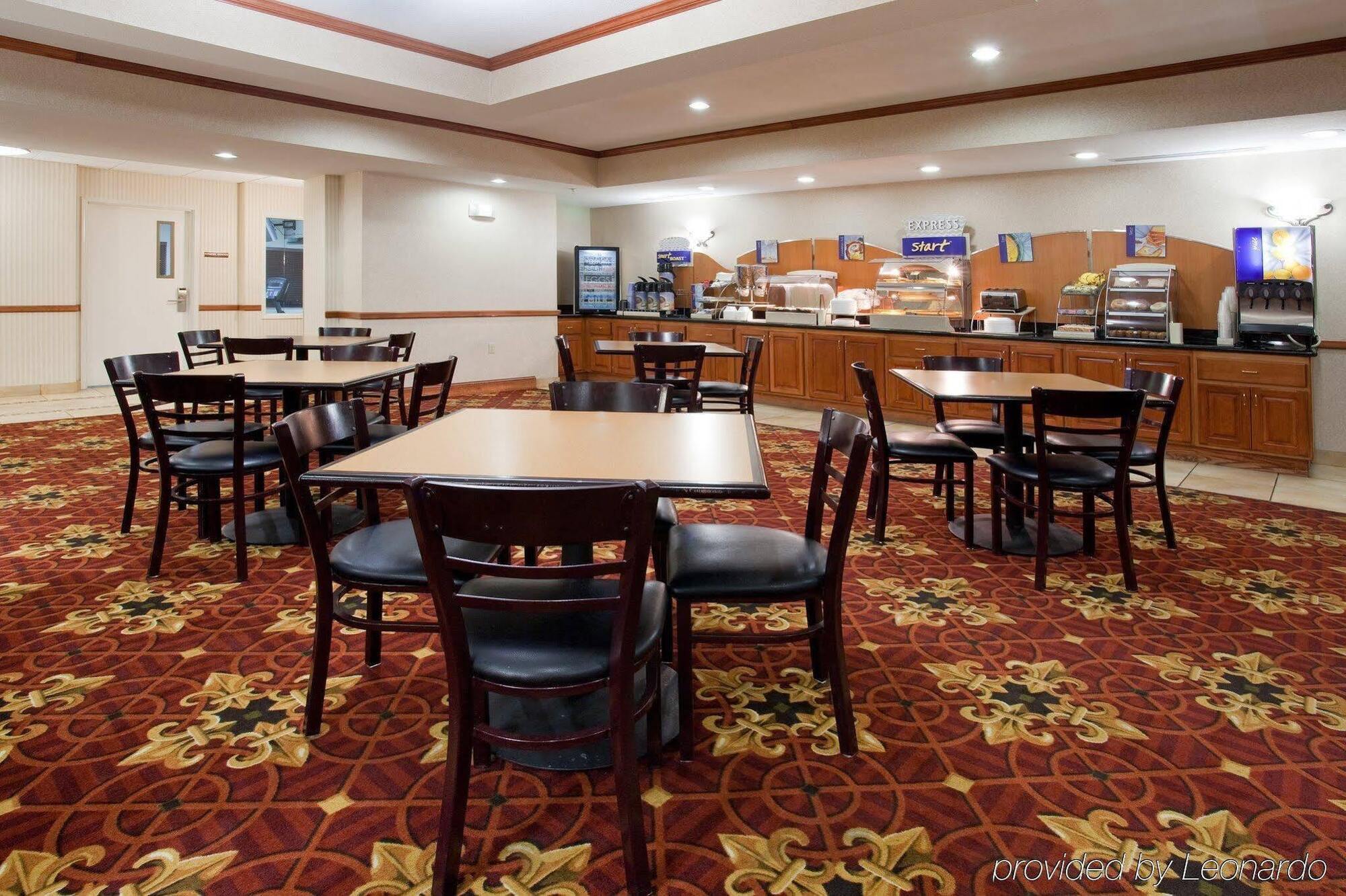 Holiday Inn Express Hotel & Suites Fort Collins, An Ihg Hotel Екстериор снимка